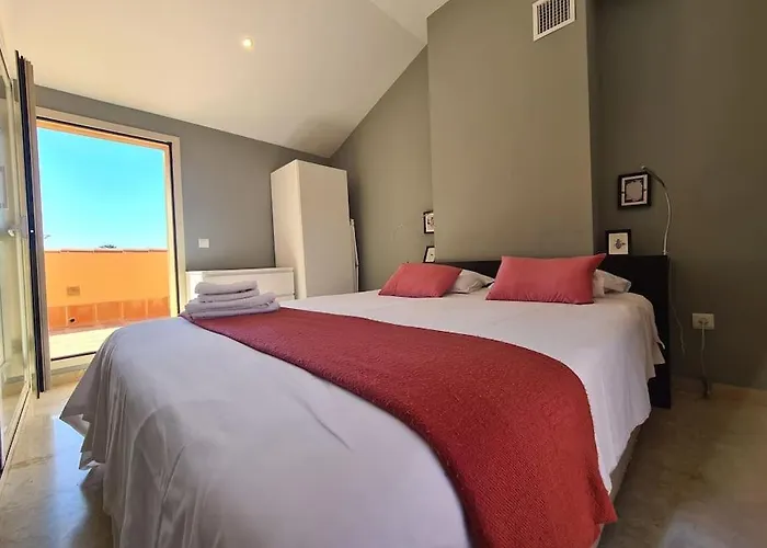 Apartamento Duplex Playa De Artola-baja-marbella *